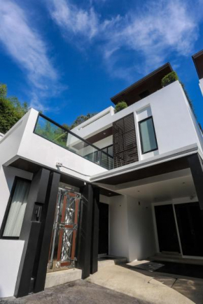 Naiharn Pool Villa